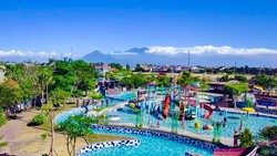 Wisata Kraton Waterpark Sidoarjo: Wahana, Harga Tiket dan Lokasi