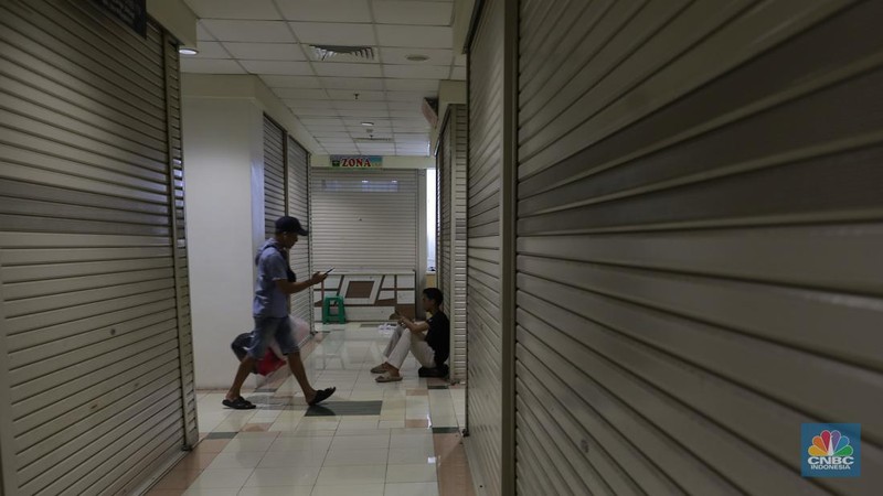 Suasana akitvitas penjualan di Pasar Tanah Abang, Jakarta, Rabu (2/10/2024). (CNBC Indonesia/Muhammad Sabki)