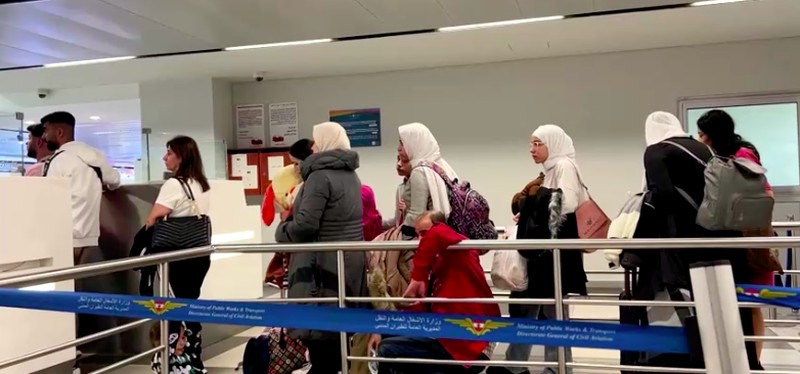 Suasana di Bandara Internasional Beirut-Rafic Al Hariri di Beirut, Lebanon, Rabu (2/10/2024). (REUTERS/Yara Abi Nader) Suasana di Bandara Internasional Beirut-Rafic Al Hariri di Beirut, Lebanon, Rabu (2/10/2024). (REUTERS/Yara Abi Nader)