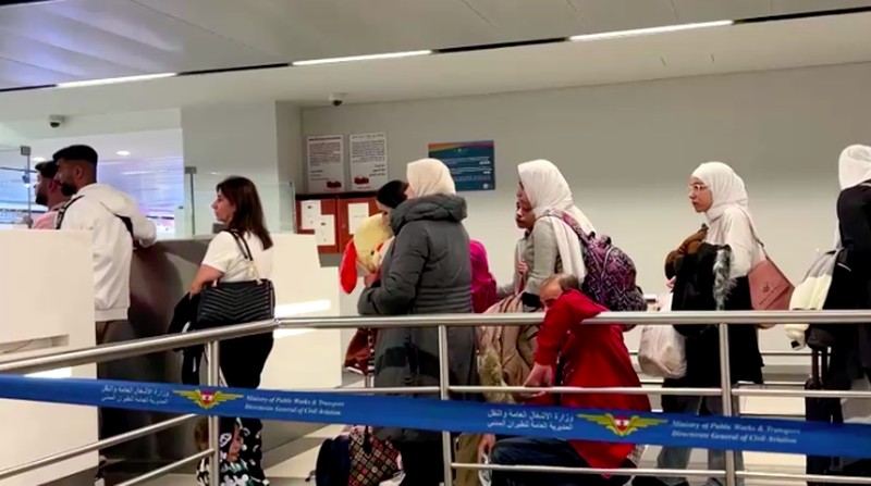 Suasana di Bandara Internasional Beirut-Rafic Al Hariri di Beirut, Lebanon, Rabu (2/10/2024). (REUTERS/Yara Abi Nader)