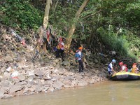 Pertamina International Shipping Bersihkan 14 Ton Sampah di Ciliwung