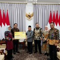TASPEN Serahkan Manfaat Program Pensiun & THT kepada Wapres