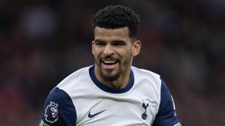 Video Gol Kalajengking Solanke Bikin City Menjauh Lagi dari Arsenal