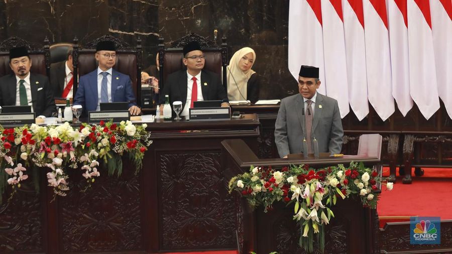 Pelantikan pimpinan MPR RI periode 2024-2029 di gedung DPR/MPR RI, Jakarta, Kamis (3/10/2024). (վ/Muhammad Sabki)