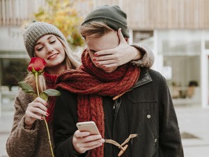 50 Kata-kata Bijak Cinta Singkat tapi Bermakna yang Menyentuh Hati