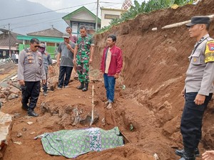 Pekerja Bangunan di Kota Batu Tewas Tertimpa Plengsengan Saat Istirahat