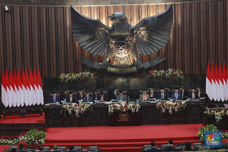 Pelantikan pimpinan MPR RI periode 2024-2029 di gedung DPR/MPR RI, Jakarta, Kamis (3/10/2024). (CNBC Indonesia/Muhammad Sabki)