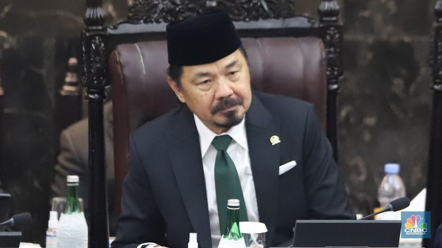 Rusdi Kirana usai dilantik sebagai Wakil Ketua MPR RI 2024-2029 di Gedung Nusantara, Kompleks Parlemen Senayan, Jakarta, Kamis, (3/10/2024). (CNBC Indonesia/Muhammad Sabki)