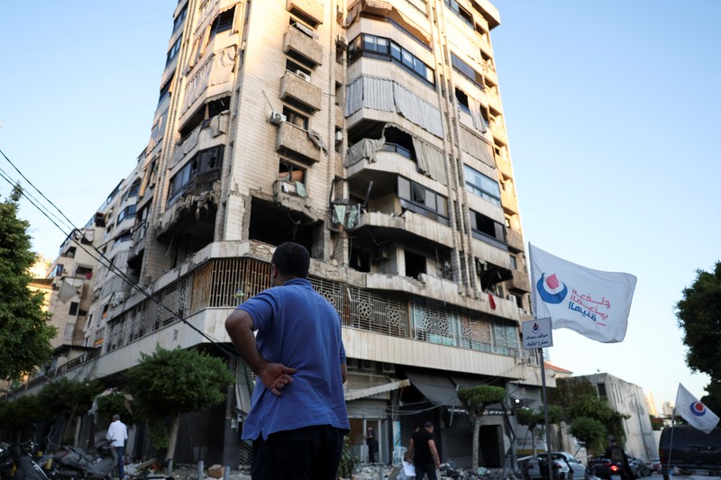 Asap menyelimuti area dekat bangunan yang hancur di lokasi serangan udara Israel di Dahiyeh, Beirut, Lebanon, Rabu, 2 Oktober 2024. Asap menyelimuti area dekat bangunan yang hancur di lokasi serangan udara Israel di Dahiyeh, Beirut, Lebanon, Rabu, 2 Oktober 2024. (AP Photo/Hassan Ammar)