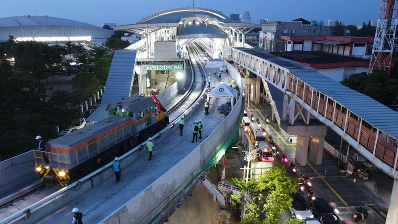 Uji coba jalur (fast track) LRT Jakarta Fase 1B. (Dok. LRT Jakarta)