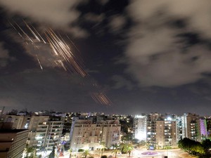 Negara-negara Teluk Arab Pilih Tak Memihak saat Iran Vs Israel Bergejolak