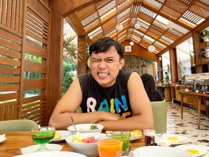 5 Food Vlogger yang Pernah Dikritik hingga Dihujat Netizen