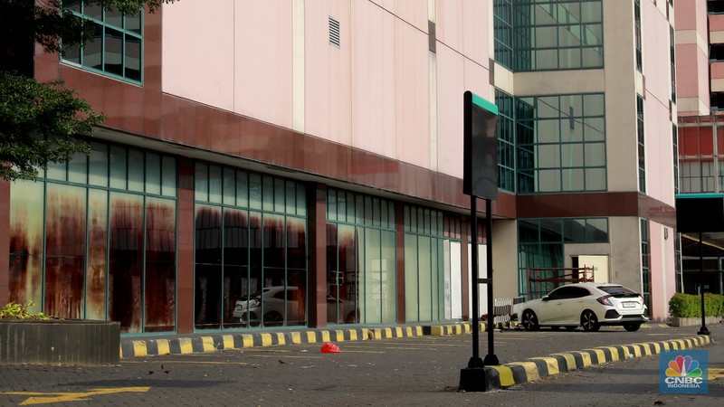 Mall Ciputra Ditutup 3 Hari Usai Kebakaran. (CNBC Indonesia/Muhammad Sabki) Mall Ciputra Ditutup 3 Hari Usai Kebakaran. (CNBC Indonesia/Muhammad Sabki)