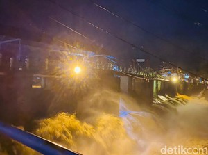 Ciliwung Meluap Imbas Hujan Deras di Bogor, Bendung Katulampa Siaga 4