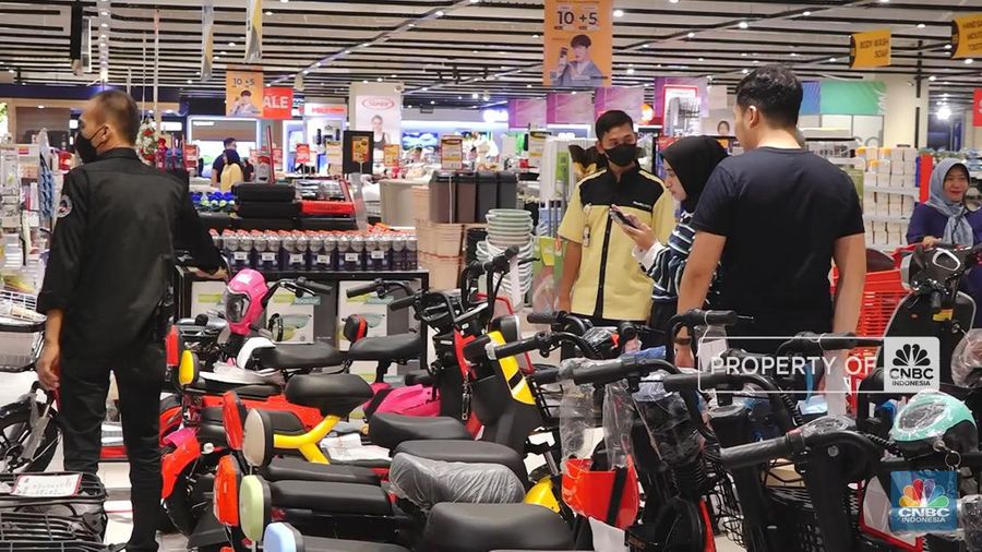 Transmart kembali menggelar program pesta diskon besar-besaran 50% + 20%, di Transmart Full Day Sale pada hari ini Minggu (6/10).