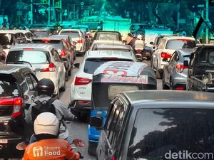 Jakarta Dikepung Macet saat Jam Pulang Kerja Imbas Pembongkaran JPO Tendean