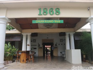 Mencicipi Kuliner Murmer dengan Suasana Tempo Dulu di Omah Kuno 1868 Pati