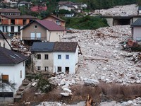 Dihantam Malapetaka! Potret Bosnia Hancur Diterjang Banjir-Longsor
