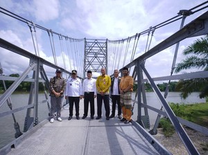 Pj Gubernur Riau Cek Jembatan Gantung di Kampar: Sudah Fungsional