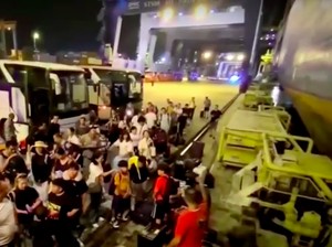 Video: China Evakuasi Ratusan Warganya di Lebanon Lewat Jalur Laut