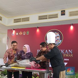 Dukung Indonesia Emas 2045-KKP Bagikan 5,5 Ton Ikan Beku di Yogyakarta