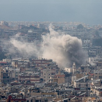 Penampakan Beirut bak 'Kota Mati' Usai Serangan Brutal Israel