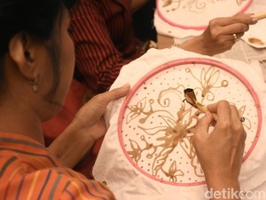 25+ Ucapan Hari Batik Nasional 2025 Singkat & Bermakna, Bagikan di Medsosmu!