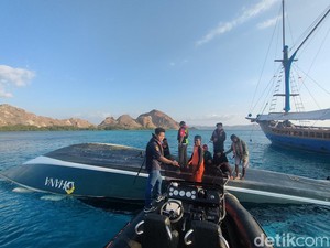 Speedboat Terbalik di TN Komodo, 29 Turis-4 ABK Selamat