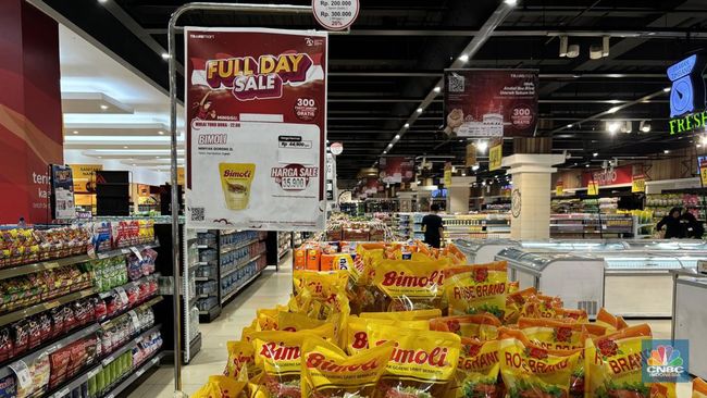 Jelang Akhir Tahun, Belanja Sembako Murah di Transmart Full Day Sale