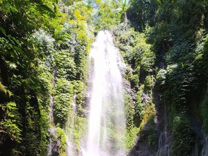 Video: Wisatawan Wanita Tewas Hanyut di Curug Cisadane Bogor