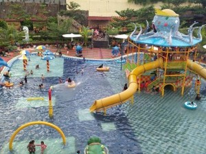 Slanik Waterpark Lampung: Daya Tarik, Lokasi, Fasilitas dan Harga Tiket Masuk