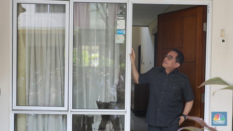 Suasana komplek perumahan rumah jabatan anggota DPR di kawasan Kalibata, Senin (7/10/2024). Anggota DPR RI periode 2024-2029 tidak akan mendapat rumah dinas (rumdin). Sebagai gantinya, anggota DPR RI akan menerima tunjangan yang diperkirakan setara dengan rumah 3 kamar di sekitar Gedung DPR RI. (CNBC Indonesia/Muhammad Sabki)