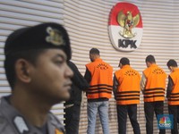 Ada OTT KPK, Uang Rp12 M di Dalam Koper dan Kardus Diamankan