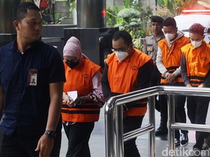 Kode Suap Logistik Paman Meski Gubernur Sahbirin Belum Tertangkap