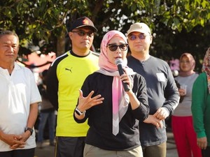 Baru Dilantik, Melati Erzaldi Sapa Emak-emak dan UMKM di Taman Dealova