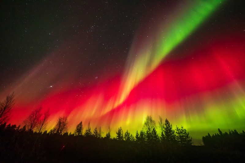 Pemandangan cahaya utara atau aurora di atas langit Sodankyla, Lapland, Finlandia, 7 Oktober 2024. (via REUTERS/All About Lapland/Alexander Kuzn) Pemandangan cahaya utara atau aurora di atas langit Sodankyla, Lapland, Finlandia, 7 Oktober 2024. (via REUTERS/All About Lapland/Alexander Kuzn)