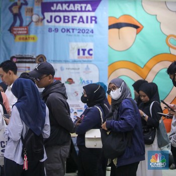 Cari Kerja Makin Susah, Ramai-Ramai Anak Muda ke Job Fair