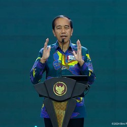 Jokowi Teken Aturan Asuransi Bagi Eks Menteri, OJK Beri Bocorannya