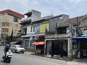Misteri Ruko Rusak Tahunan di Jalan Jamika Bandung, Ditimpa Pesawat?