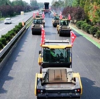 Potret China Buat Jalan Raya Tanpa Bantuan Manusia