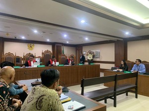 Sidang Gugatan Rp 5.246 T HRS ke Jokowi, Hakim Minta Dokumen Dilengkapi