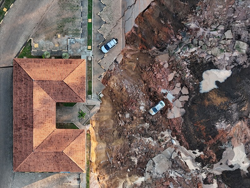 A drone view of a destroyed port after the worst-ever recorded drought provoked a landslide on the banks of the Solimoes River in Manacapuru, Amazonas State, Brazil, October 8, 2024. REUTERS/Bruno Kelly