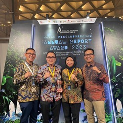 Bukit Asam (PTBA) Raih Penghargaan Annual Report Award 2023