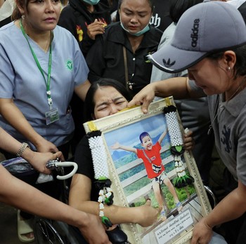 Potret Haru Pemakaman Bus Study Tour Terbakar, Siswa TK & SD Tewas