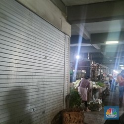 Pasar Ciputat Sepi Bak Kuburan, Pedagang Teriak Begini