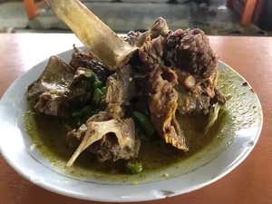 8 Tempat Makan Tengkleng di Solo yang Sedap dan Harganya Tak Menguras Kantong