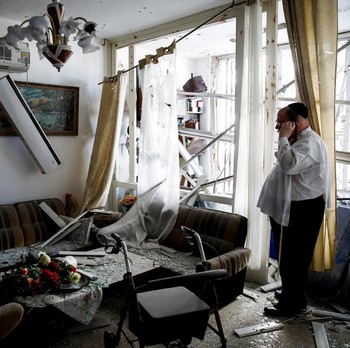 Iron Dome Israel Kebobolan, Puluhan Roket Hizbullah Hujani Israel