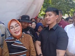 Blusukan di Pasar Grobogan, Kaesang Singgung soal 3 Periode