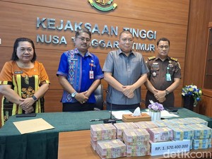 Kejati NTT Kembalikan Rp 1,57 M dari Mark Up Belanja DPRD Kota Kupang