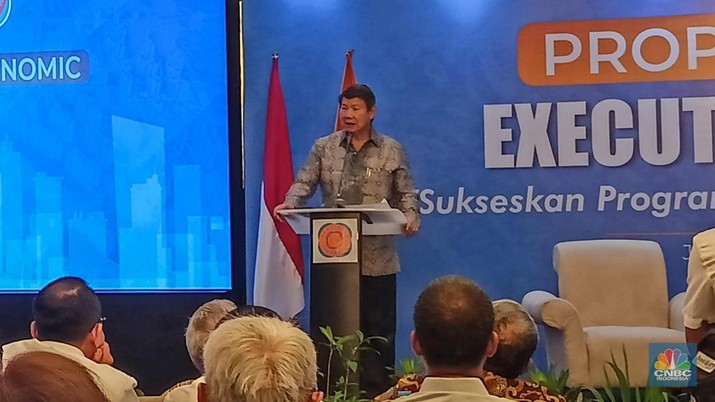 Ketua Satgas Perumahan, Hashim Djojohadikusumo di Executive Dialogue Propertinomic Real Estate Indonesia (REI) di Jakarta, Kamis (10/10/2024). (CNBC Indonesia/Ferry Sandi)